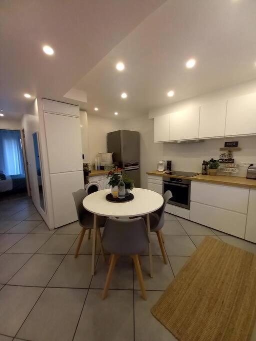 Superbe Appartement Moderne En Rez-De-Chaussee Ozoir-la-Ferrière Buitenkant foto